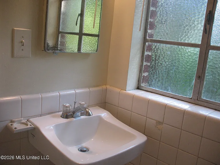 1004 Poplar Blvd #2 — Photo 16