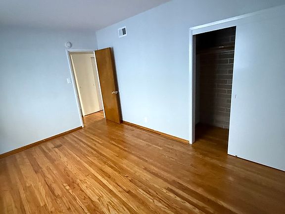 5th image of 2435 Hilgard Ave APT 6