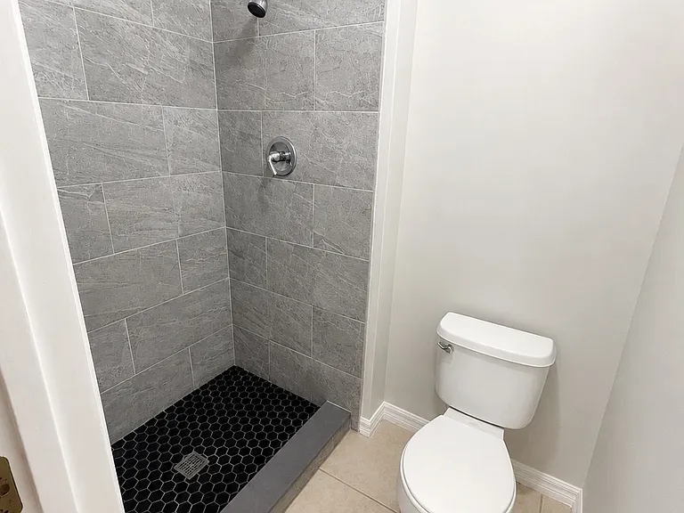 12723 Parkbury Dr — Photo 4
