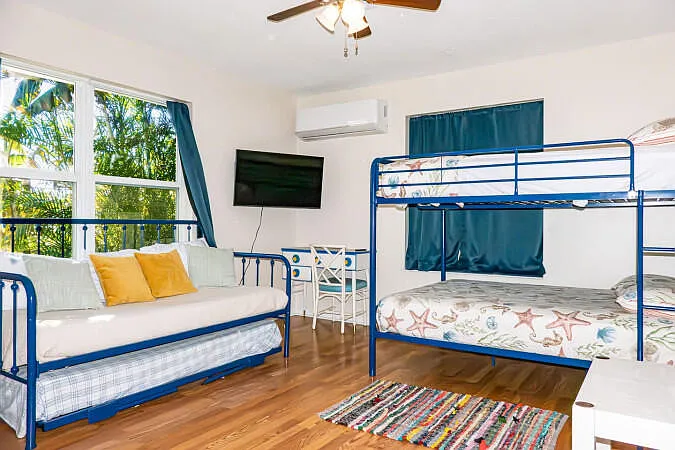 2 bed, 1.0 bath, 1240 sqft, $2,500 — Photo 3