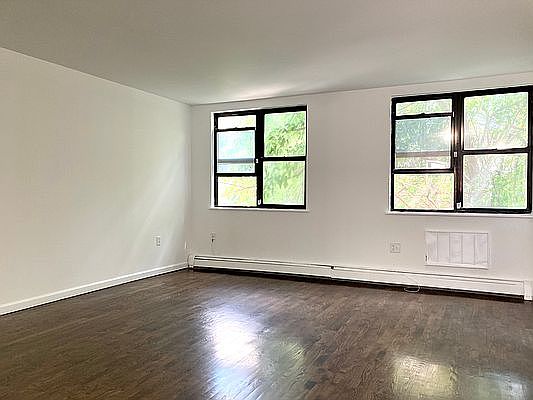 1st image of 308 Hart St APT 3