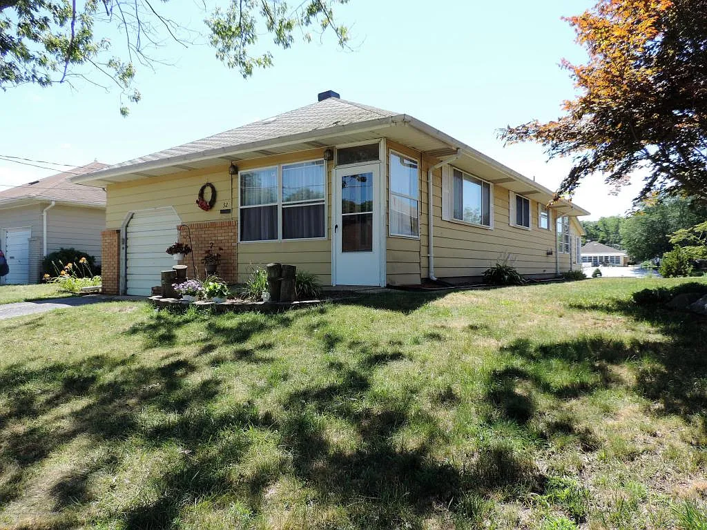 32 Palisades Dr photo 1