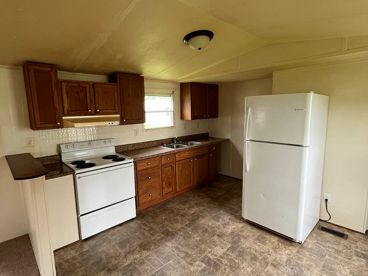 106 Jodoc Drive, Newport NC 28570 — Photo 2