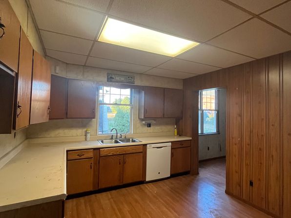 1333 Ridge Ave