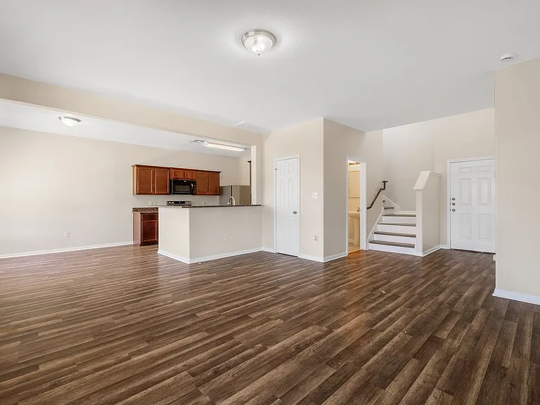 19420 James Manor St — Photo 10