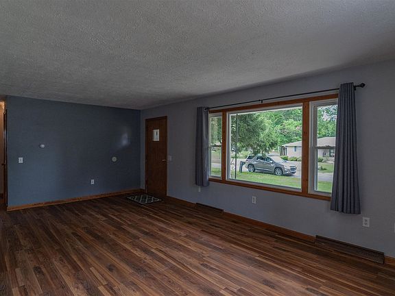 2nd image of 161 Shady Lane Dr