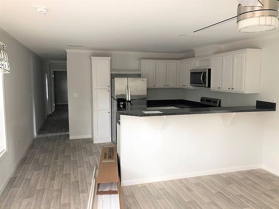 2nd image of 1320 Hand Ave #54