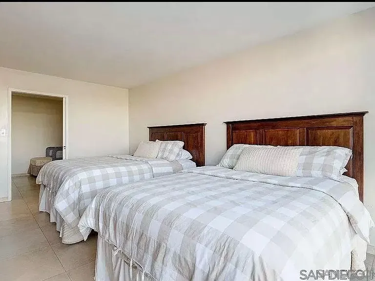1770 Avenida Del Mundo #204 — Photo 9