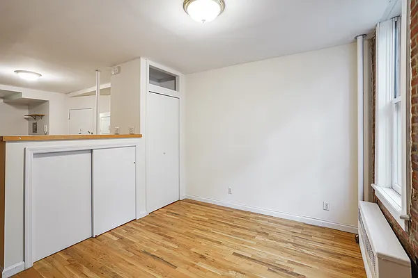 Rented by Oxford Property Group | media 11