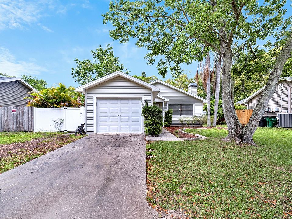 1st image of 2931 Bay View Dr
