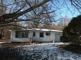 59084 Vernon Rd, Three Rivers, MI 49093