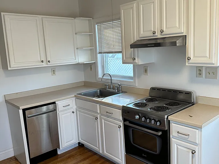 13-15 Gay St #13 — Photo 11