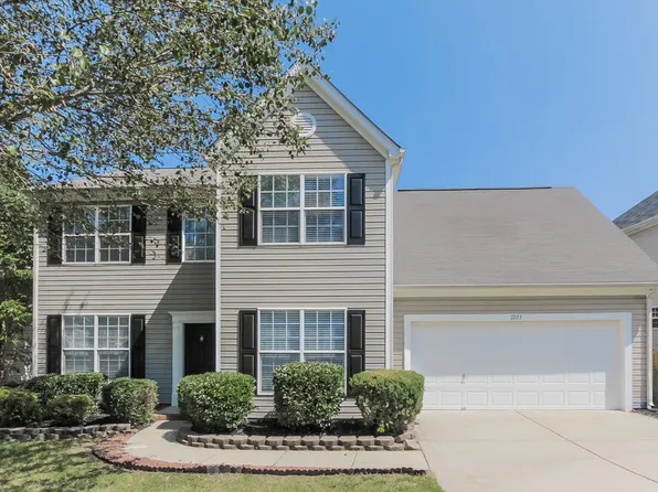 7223 Claiborne Woods Rd, Charlotte, NC 28216