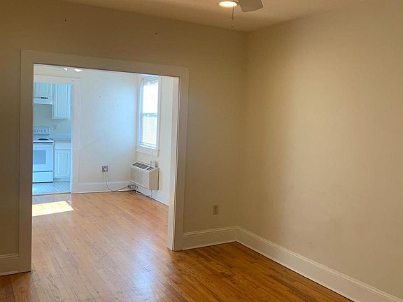 2nd image of 106 N Main St