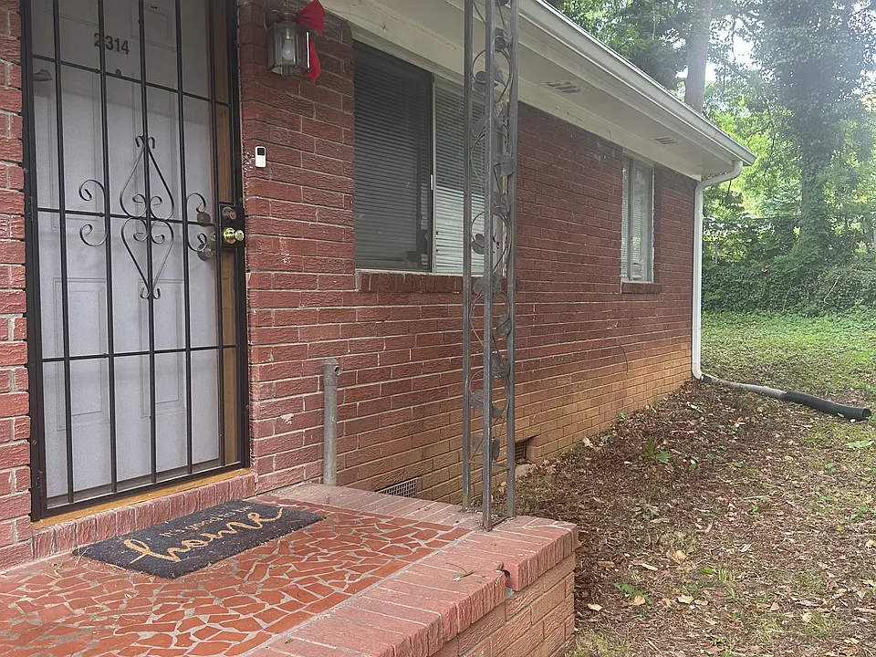2314 Dauphine St #2314
