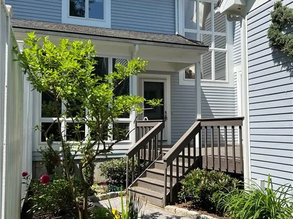 46 Bagy Wrinkle Cv Unit 46, Warren, RI 02885