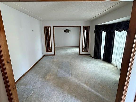 4th image of 14233 Parish Dr