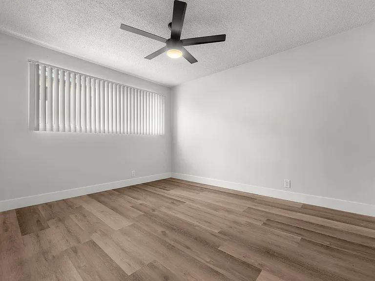 3933 Nicolet Ave — Photo 5