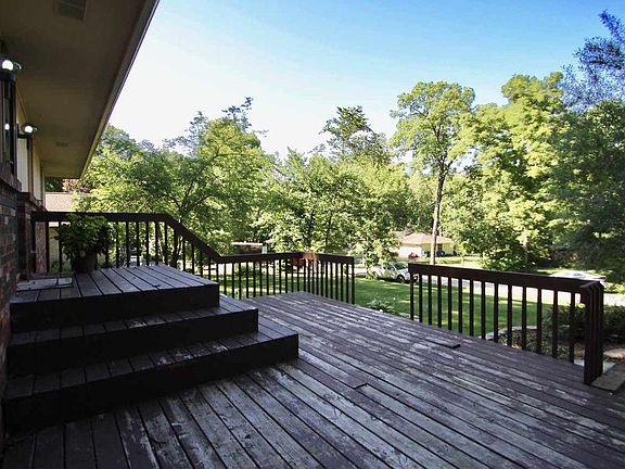 3rd image of 7861 Louella Dr