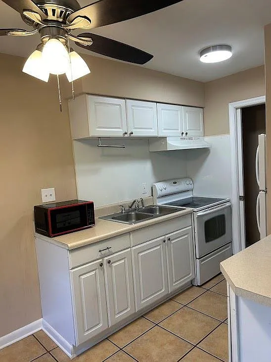 1 bed, 1.0 bath, 575 sqft, $1,600 — Photo 4