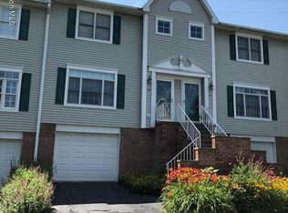 20 Lakeside Cmn #20, Clarks Summit, PA 18411