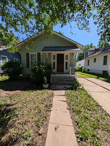 1206 SW Plass Ave Photo 1