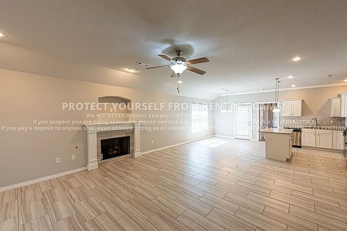 3 bed, 2.0 bath, 1493 sqft, $1,900 — Photo 3