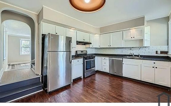 2nd image of 8446 Oakleigh Rd