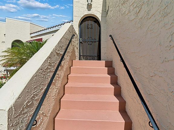 4th image of 6101 34th St W APT 10H