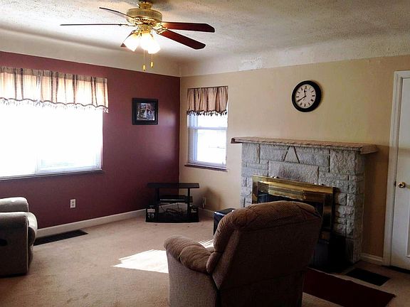 5th image of 1410 Covedale Ave