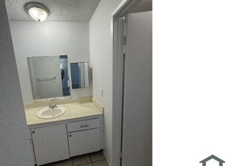 956 Locust Ave APT 25, Long Beach, CA 90813
