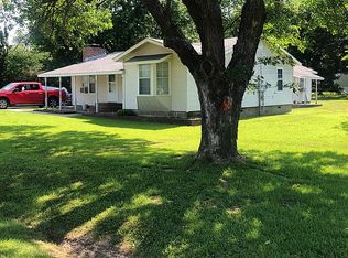 240 N Main St, Porter, OK 74454