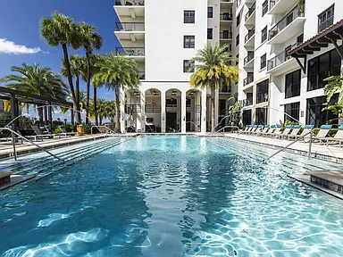 2 Bayshore Luxury Waterfront Apartments