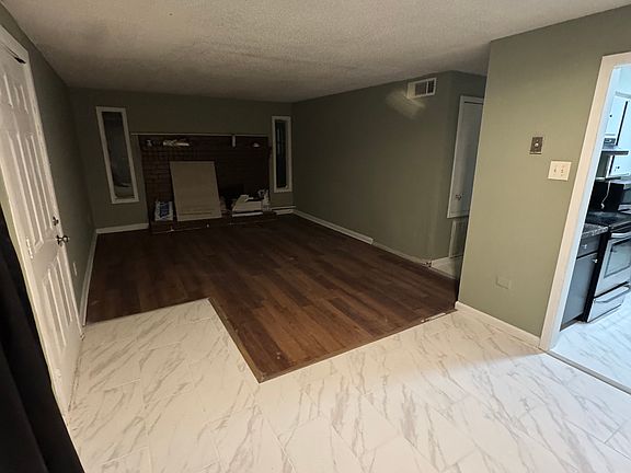 2nd image of 925 W Monterey Ct APT B