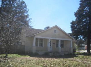 823 5th St, Roanoke Rapids, NC 27870