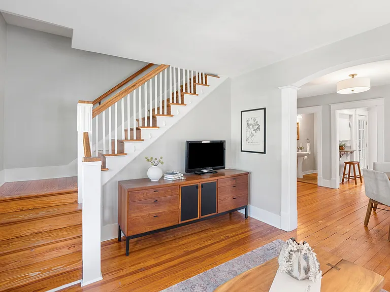 3669 Stettinius Ave — Photo 7
