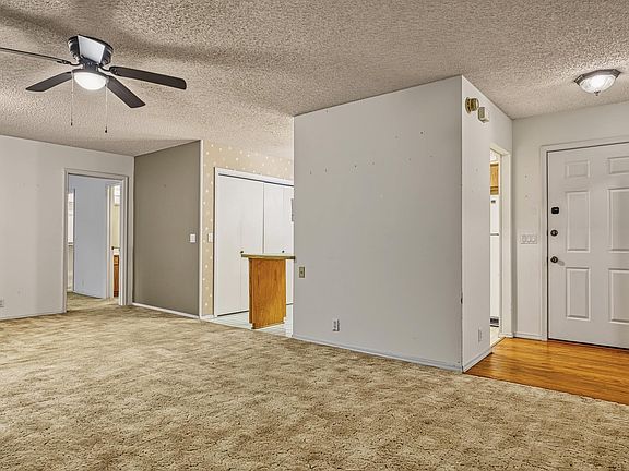 3rd image of 6 Vilaseca Ln