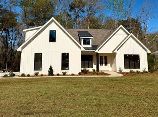 41 Forest Barnes, Petal, MS 39465