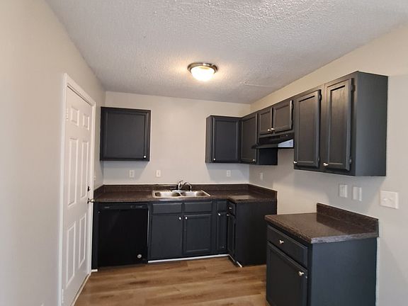 3rd image of 3340 Burgess Dr