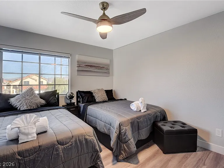 7301 Casa Solar Ct — Photo 13