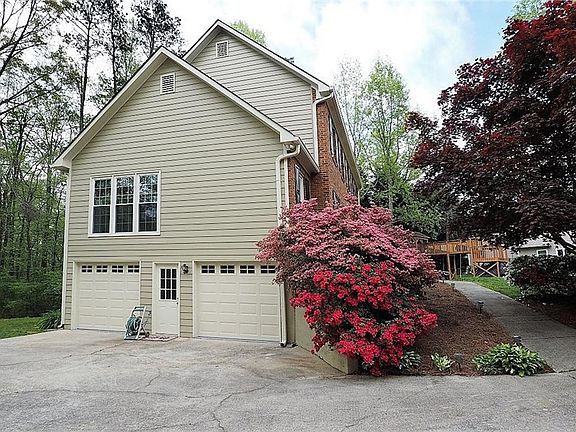 3rd image of 2878 Rossett Ln SW
