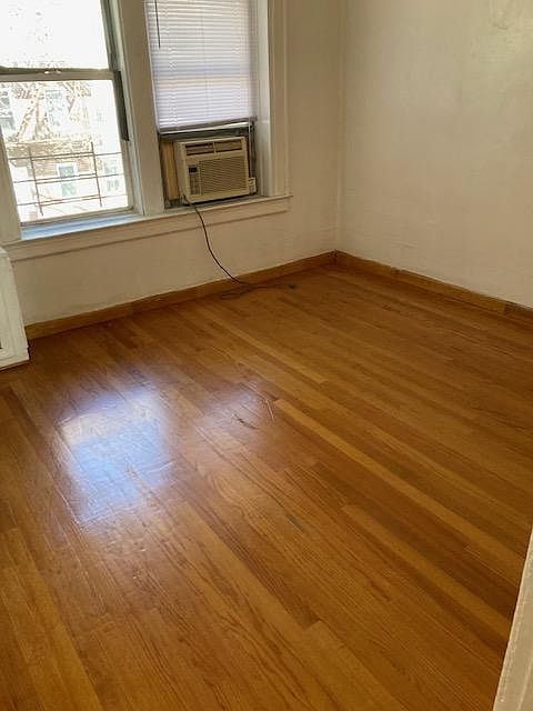 2nd image of 1645 W 10th St Floor 2
