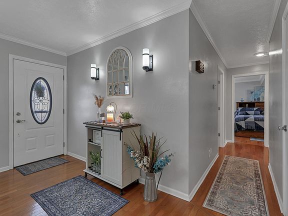 5th image of 10923 Jane St