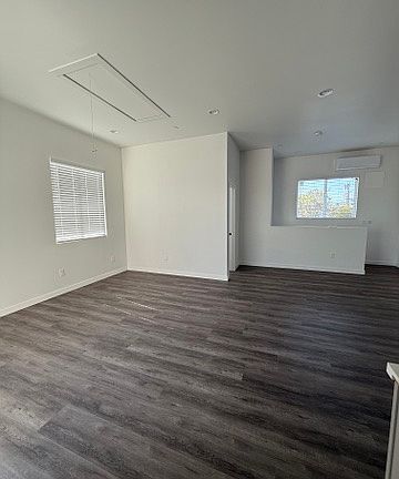 5th image of 1831 N Ave #B