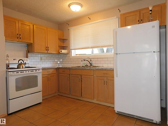 2nd image of 213 Habitat Cres NW