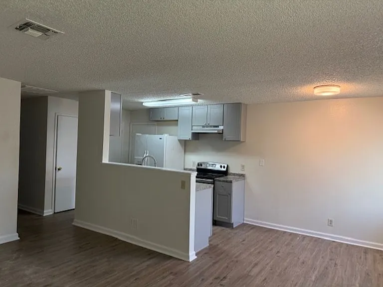 712 Kerryjen Ct — Photo 5