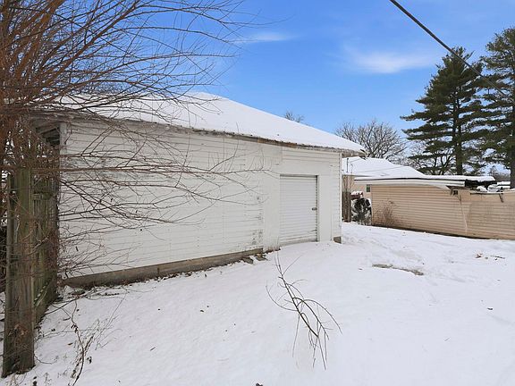 4th image of 408 Shultz St