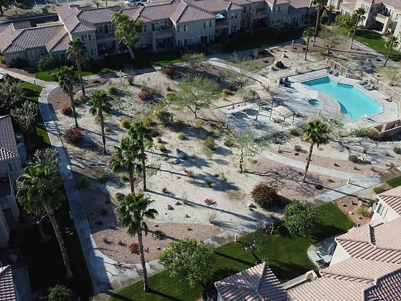 3rd image of 67687 Duchess Rd #101