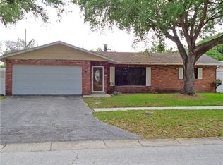 997 Deville Dr E, Largo, FL 33771