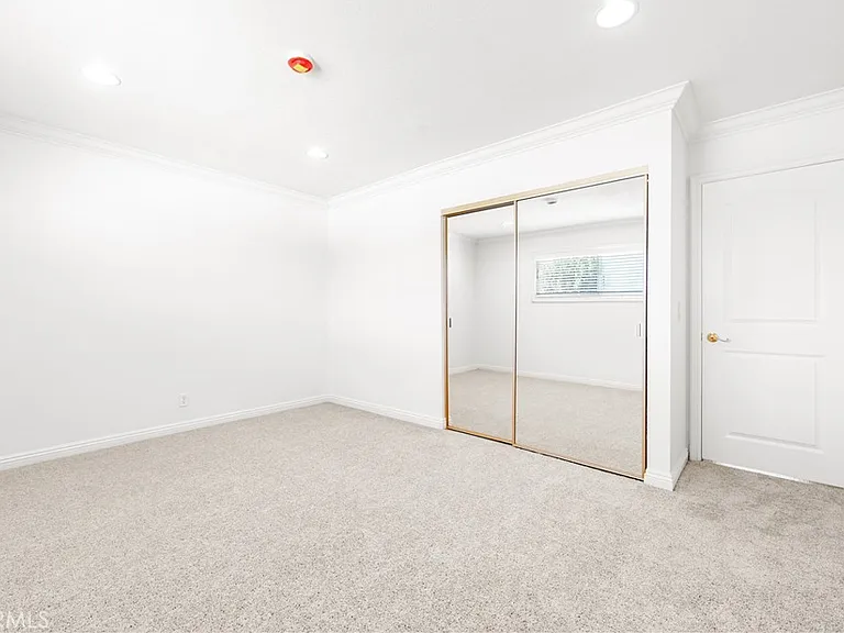 5892 Meadowlark Dr — Photo 31